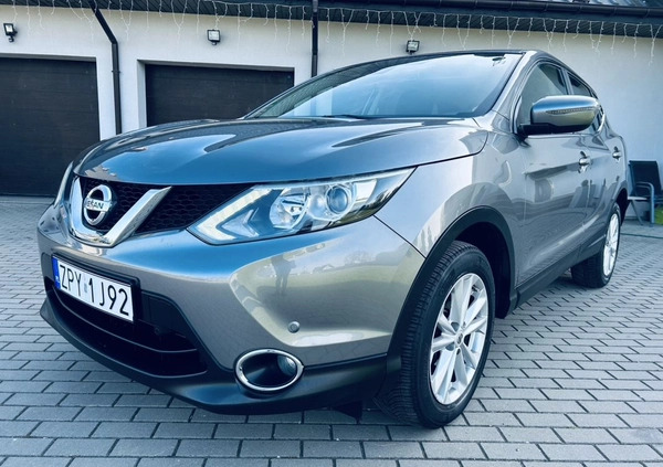 Nissan Qashqai cena 48900 przebieg: 134000, rok produkcji 2014 z Wieruszów małe 154